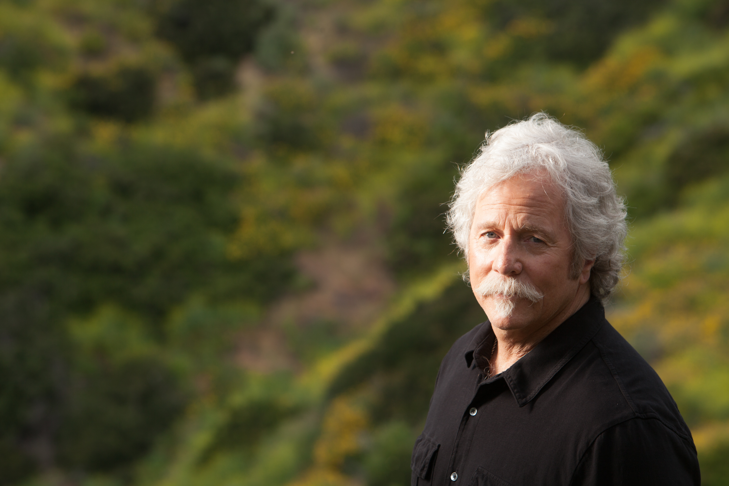 Roots Legend Chris Hillman Talks New Book, Byrds, Burrito Brothers & Gene Clark (INTERVIEW)