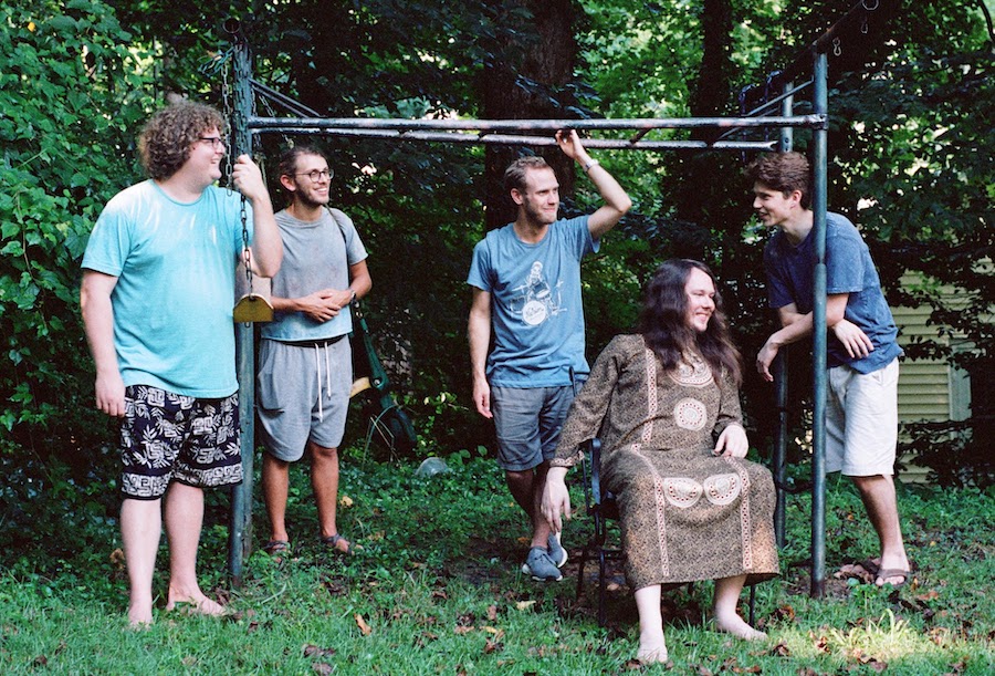 SONG PREMIERE: Kendall Street Company Traverse Hypnotic Soundscape on “Waiting on a Train”