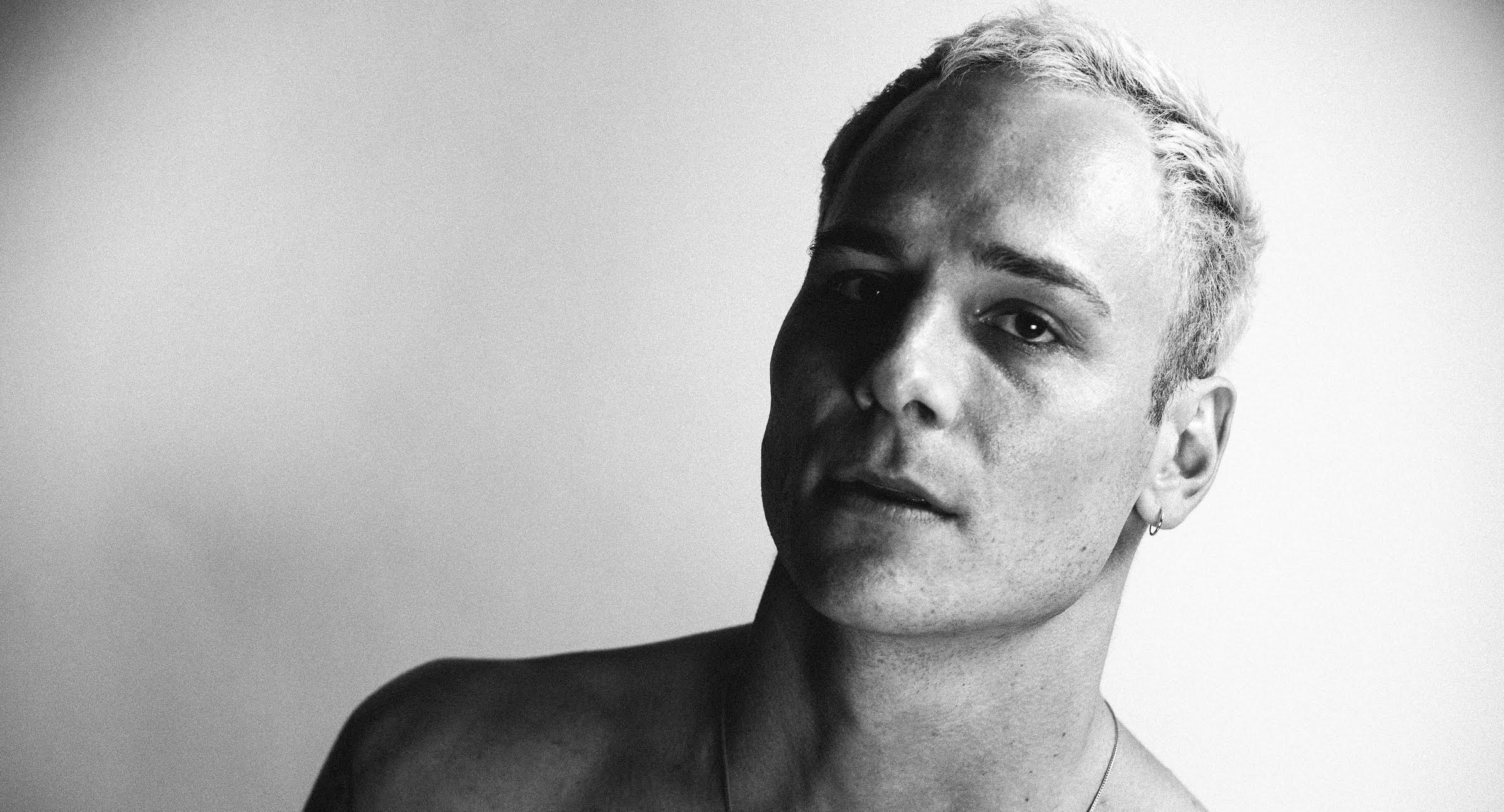 SONG PREMIERE: Sam Himself Shares Soaring, Emotionally Impactful Ballad “Cry”