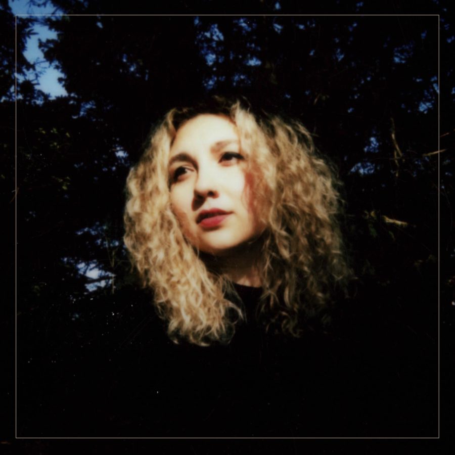 On ‘Away’, Alexis Mahler Molds Voice & Lyrics Into Honest & Elegant Artistry (EP REVIEW)