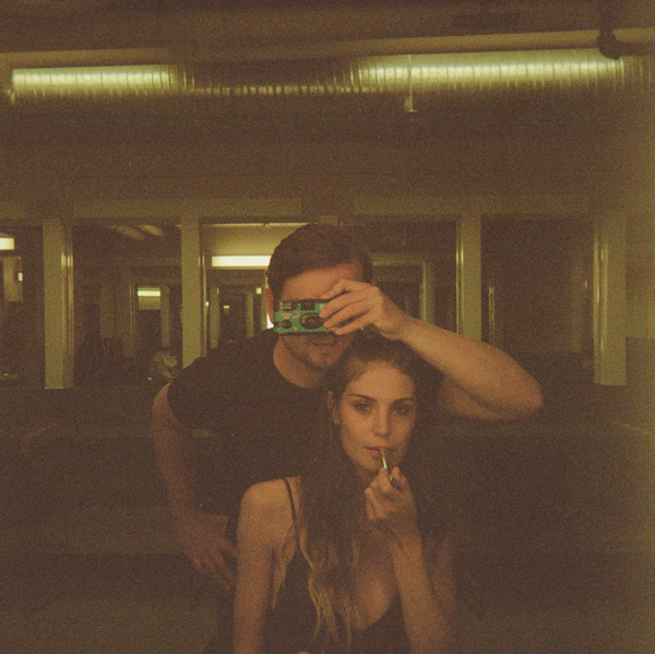 LISTEN: Ocie Elliot Shares Haunting & Lush New Single “Back Door Run”