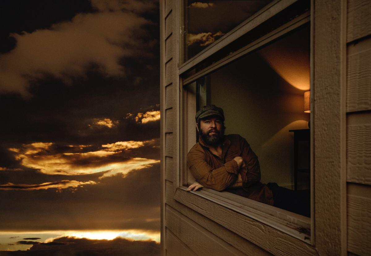LISTEN: Alex Maas of The Black Angels Shares Dark Psych Number “American Conquest”