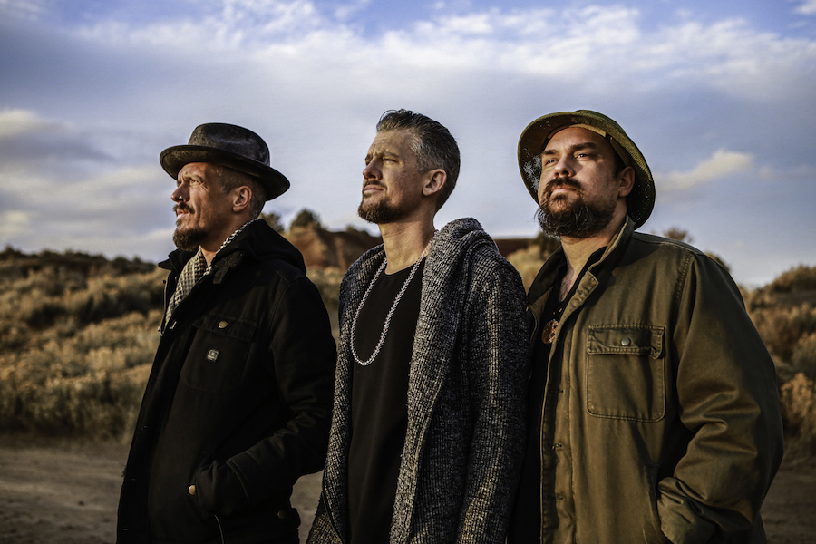 VIDEO PREMIERE: Reggae Rootstronica Duo Indubious Team Up With Zion I to Fight Back Against Fear-Based Mentality on “Neva Bow”