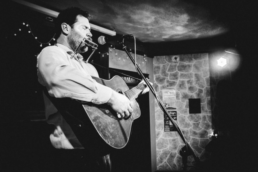 LISTEN: David James Allen Delivers Dusty & Golden Alt-Folk Warmth on “Radiations”