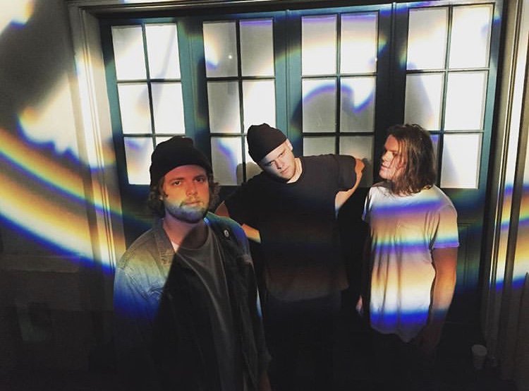 LISTEN: Brotherhood Trio Goldensuns Assert Psychedelic Restraint On “Cover It Up”