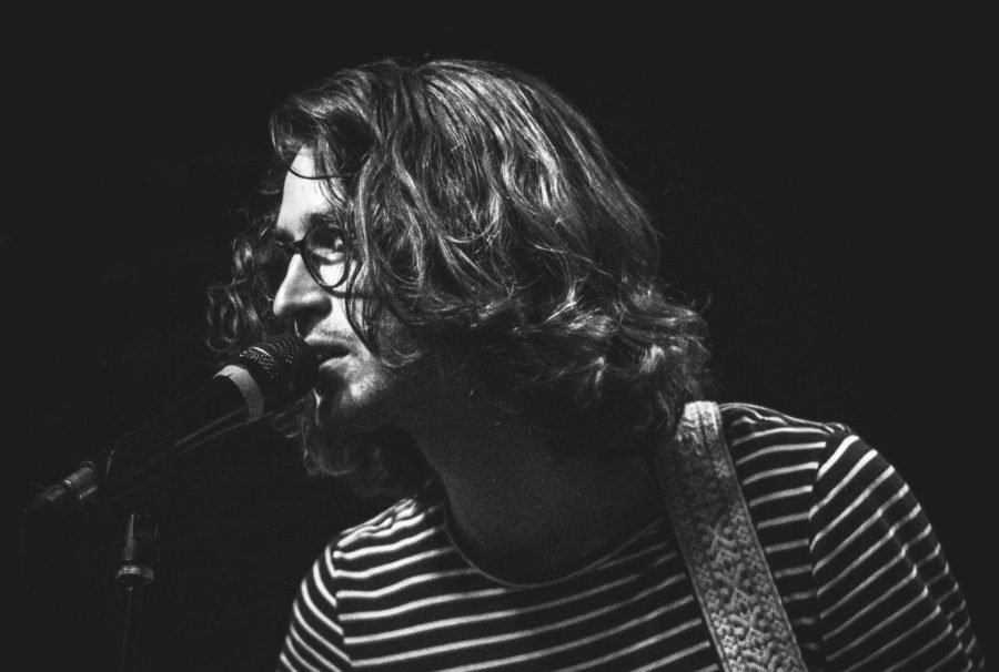 LISTEN: Gold Connections Feeds On ’90s Indie Guitar Rock On Energetic “Bleed”