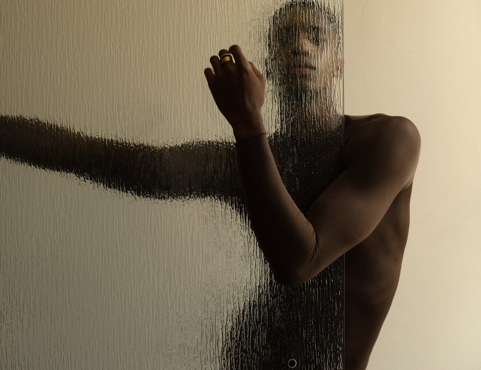 LISTEN: An Only Child Blurs Soul Boundaries On Powerful “Don’t Go Out”