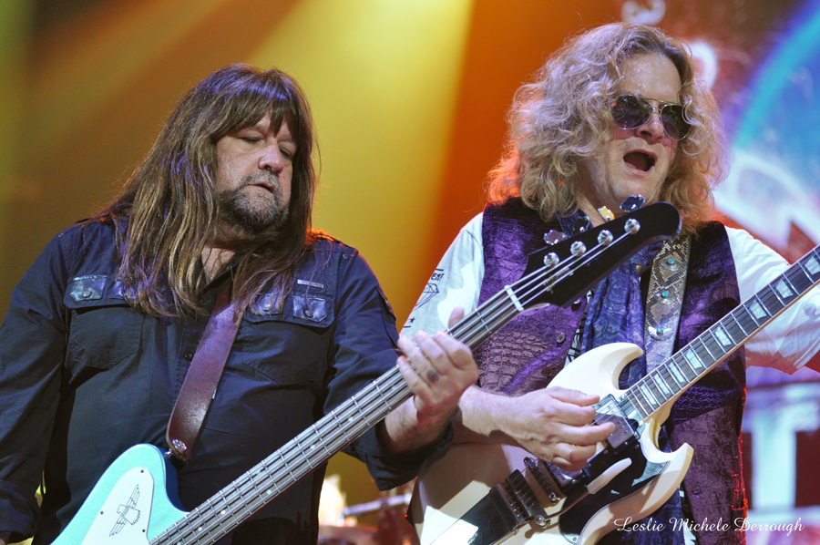 Brian Wheat of Tesla Talks New Memoir, Jamming With Jimmy Page & Battling The Blues (INTERVIEW)