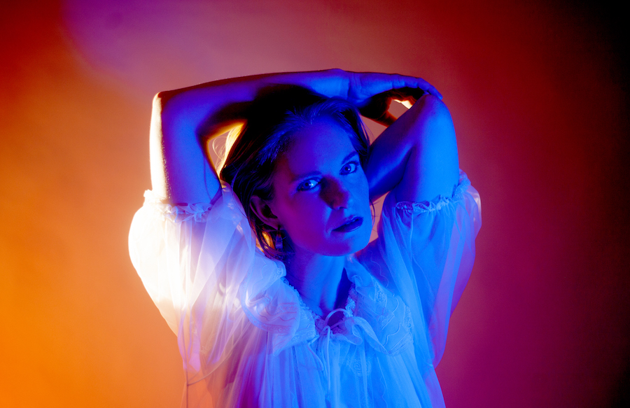 VIDEO PREMIERE: Mackenzie Shivers Works Through Anger with Dreamy Folk-rock Song “Martha’s Vineyard”