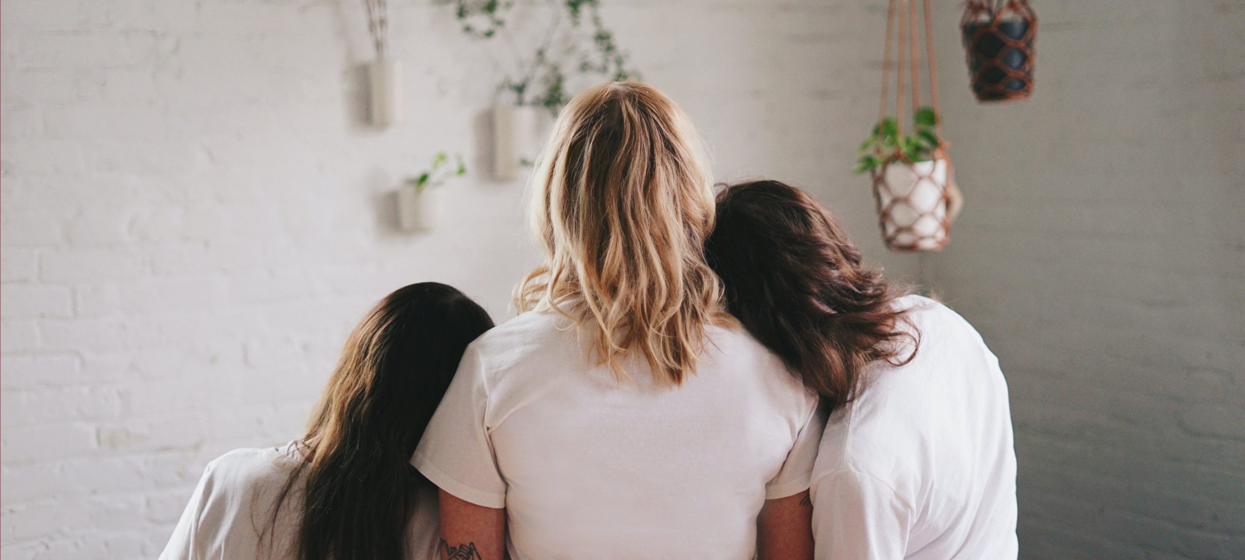 LISTEN: Winnipeg Trio Virgo Rising Create Crafty Tribute to Julia Jacklin Via “Headlights”