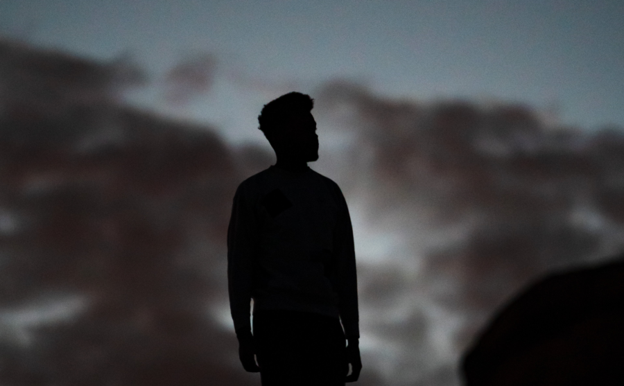 LISTEN: thomTide Embodies Synth/Drum Lofi Balance On “”zeroSum”