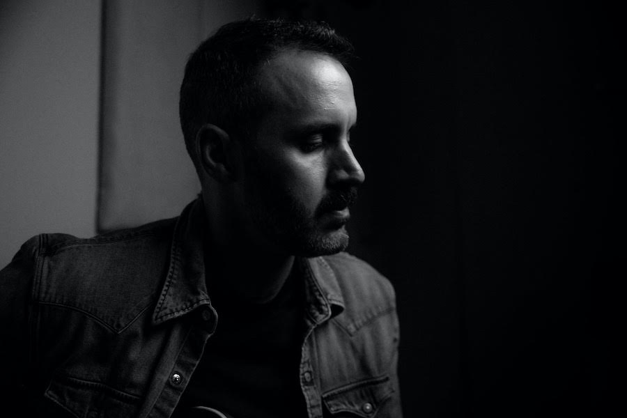 SONG PREMIERE: Parker Smith Clears His Head with Soulful Country-folk Tune “Arrowroot”