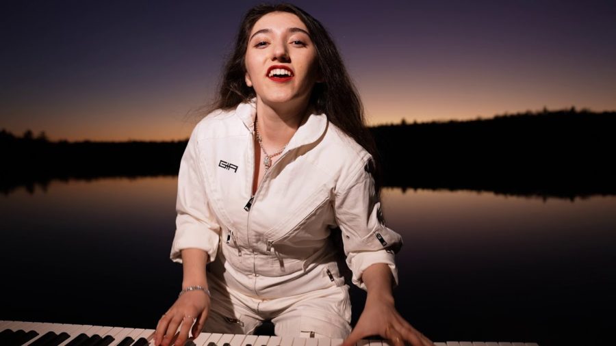 Veronica Lewis Dominates With Confident Throwback Sound On Debut ‘You Ain’t Unlucky’