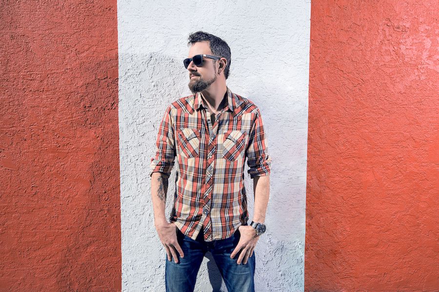 SONG PREMIERE: West Coast Americana Artist Jesse Brewster Hits the Road with Catchy Anthem “Let’s Run Away”