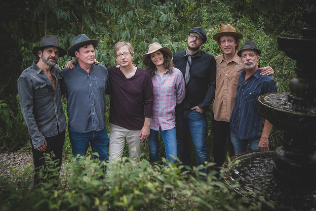 Edie Brickell & New Bohemians Master Mood with ‘Hunter and The Dog Star’ (ALBUM REVIEW)