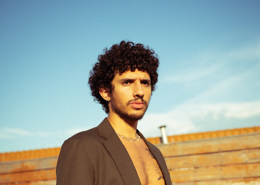 LISTEN: Richie Quake Brings DIY R&B Thrills On Delectable New Track “Sensitive”
