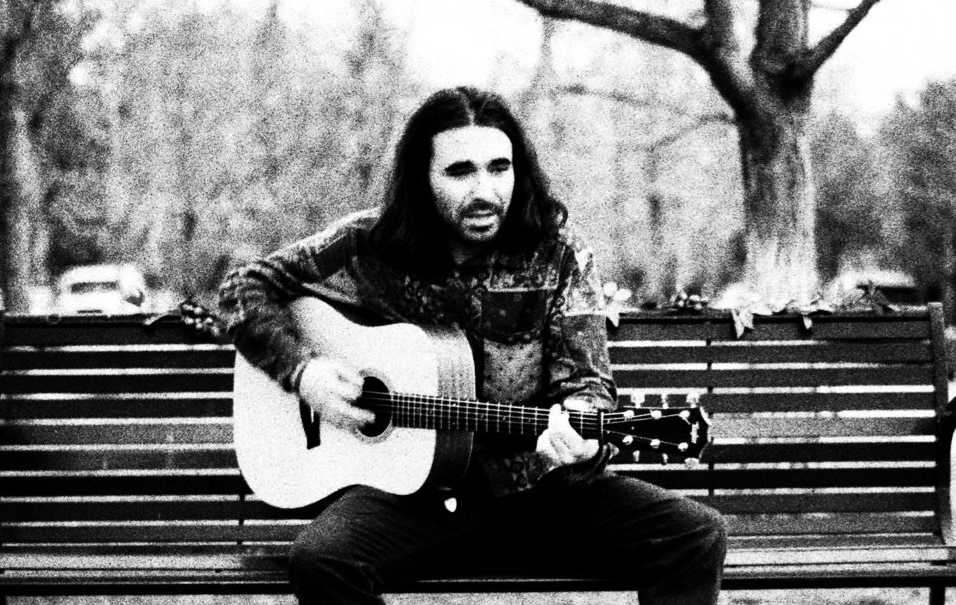 LISTEN: Derek Dames Ohl Rides High on Country Flavored “If Love Stinks”