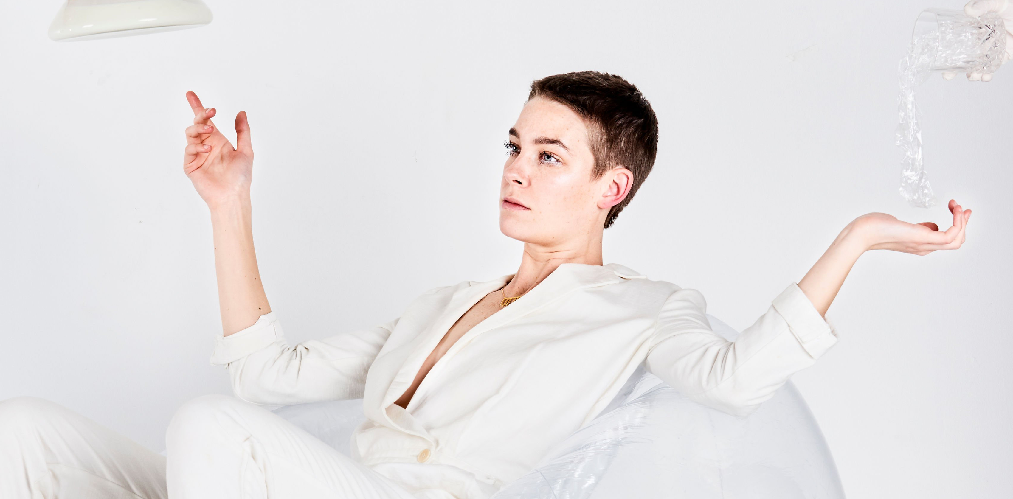 LISTEN: Sheers Cuts Neo-Classical Elegance On “Wet Plastic”