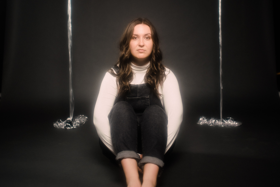 SONG PREMIERE: Hadley Kennary Delivers Soaring and Infectious Indie Pop with “Orbit”