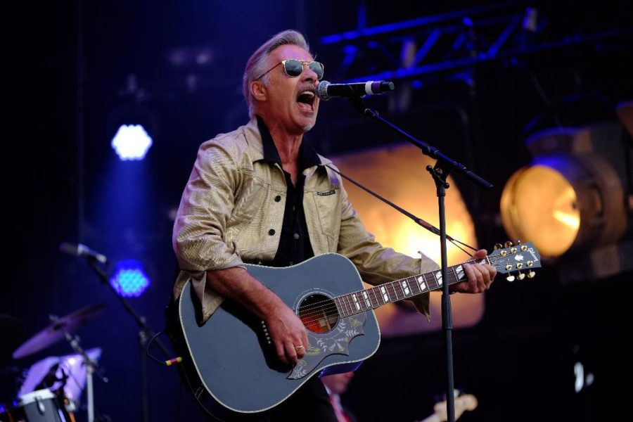 Original Sex Pistol Glen Matlock Talks Booking Band’s First Gig, New Music & Elvis (INTERVIEW)