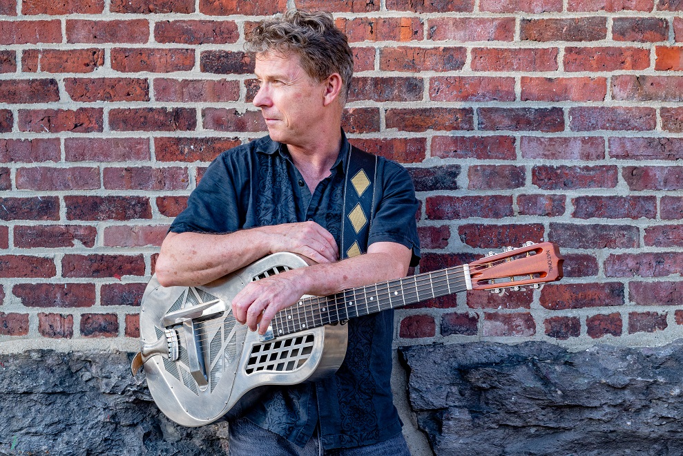 SONG PREMIERE: Bob Bradshaw Fires Off Rock and Roll Barnburner with “21st Century Blues”
