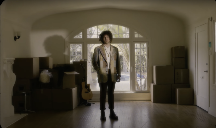VIDEO PREMIERE: Ari Herstand Displays Honed & Versatile Singer-Songwriter Chops On “Like Home”