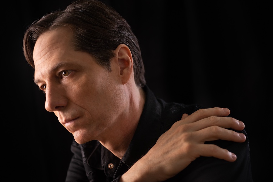 VIDEO PREMIERE: Steve Dawson (Dolly Varden, Funeral Bonsai Wedding) Taps Into Dreamy Power Pop Sound on “22 Rubber Bands”