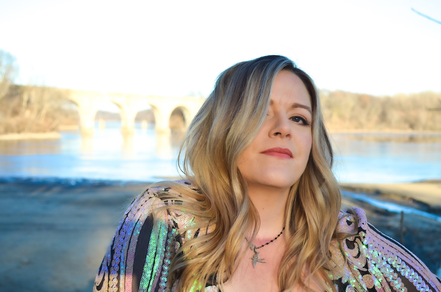 SONG PREMIERE: Ashley Riley Conveys Passionate Sincerity with Infectious Americana Tune “Second Guessing”