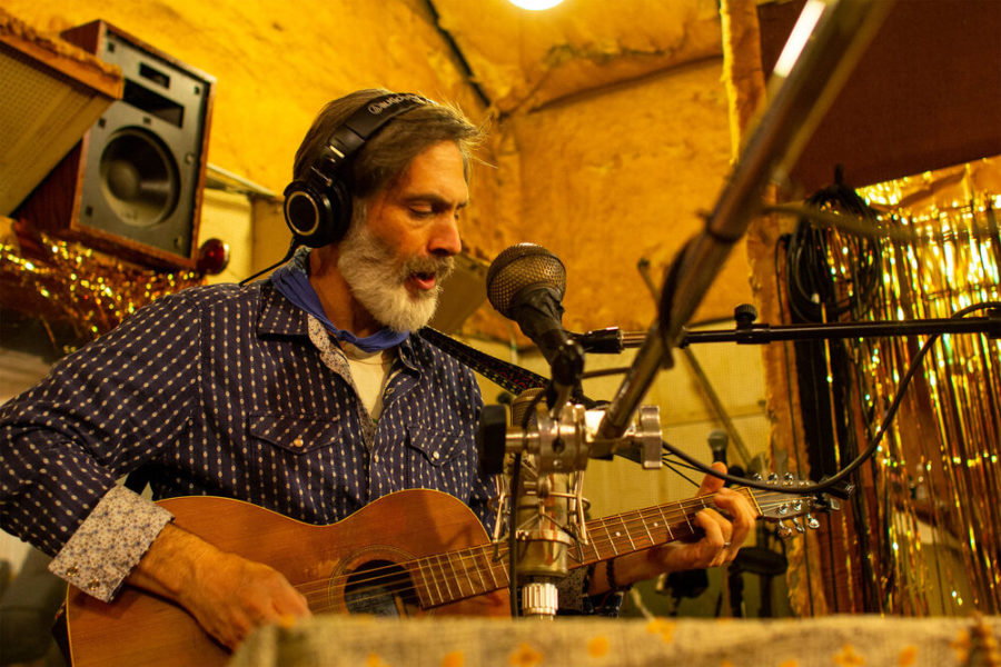 SONG PREMIERE: Memphis’ Graber Gryass Runs The Bluegrass Gamut On Vibrant “”Ever Changing Seasons”