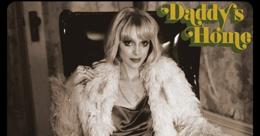 St. Vincent’s Evolving Musical Persona Takes An Analog Rich Turn On ‘Daddy’s Home’ (ALBUM REVIEW)