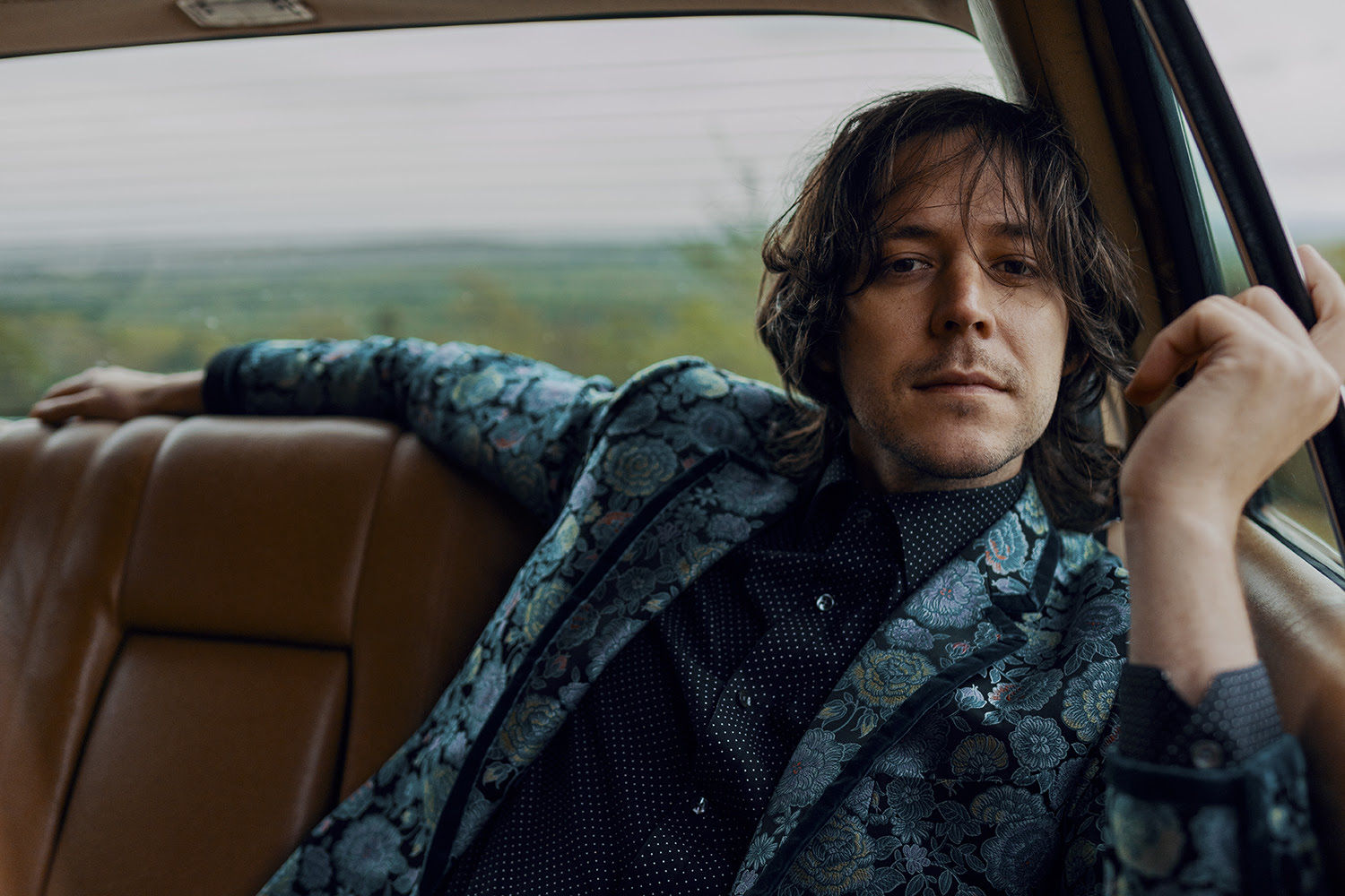 WATCH: Sam Evian Shares Video for New Single “Easy To Love”