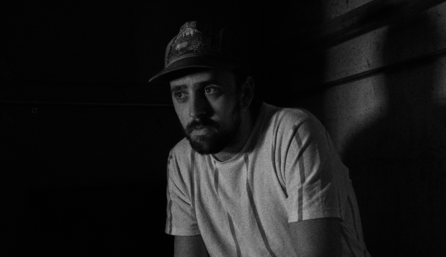 LISTEN: Jeremy Oliveria Chases Unique Sounds On “”Counterfeiter”