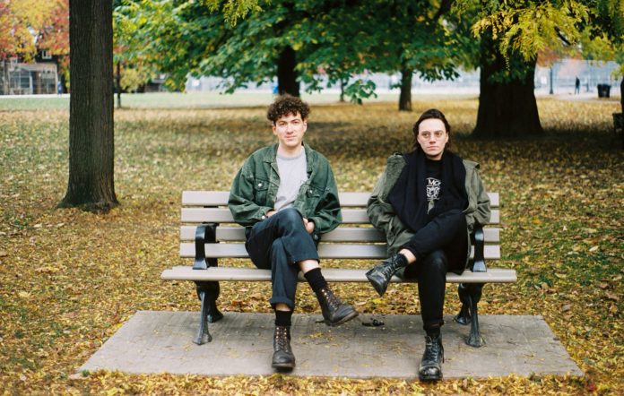 Jangle Pop Duo Ducks Ltd. Announce Debut LP ‘Modern Fiction’