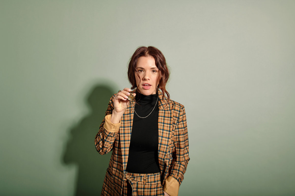 Kat Eaton Brings Seasoned Soul Sound to Debut LP ‘Talk to Me’ (ALBUM REVIEW)