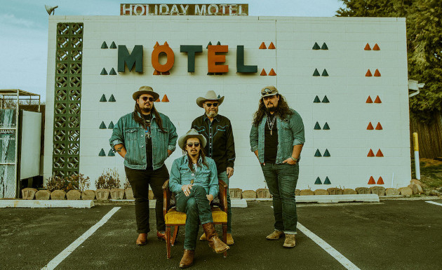 Tylor & The Train Robbers Blend Rock, Country and Family Ties on ‘Non-Typical Find’ (ALBUM REVIEW)