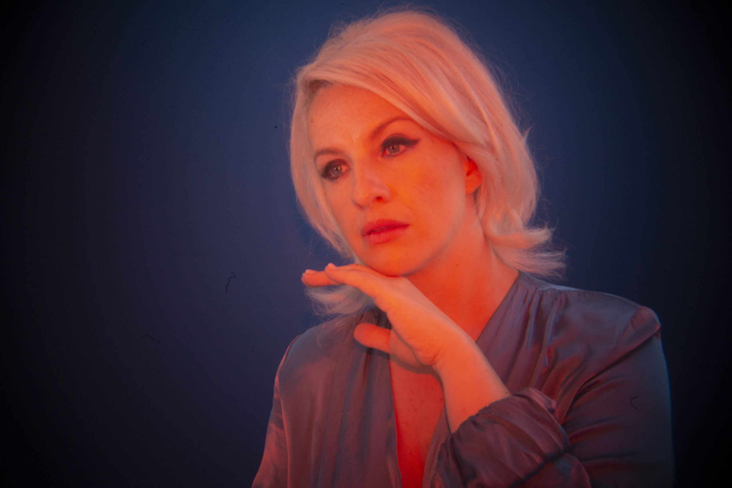 LISTEN: Izo FitzRoy Displays Imposing Vocals On Retro Soul Number “”Everybody Knows This Ain’t Right”