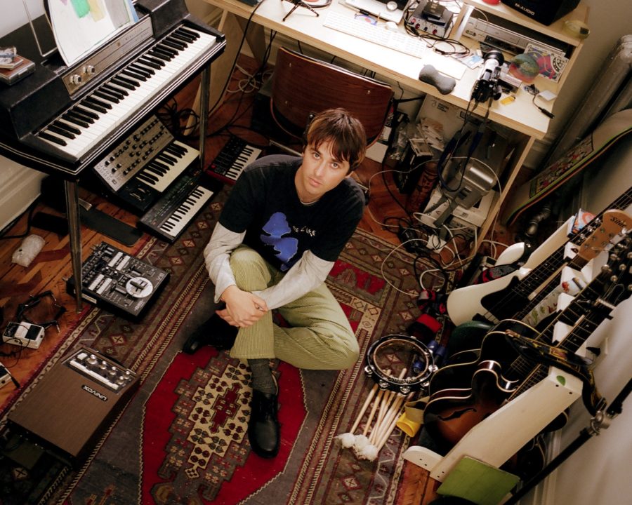 FULL LP PREMIERE: Jxst J Creates DIY Gold Via Hazy/Synth Debut LP ‘How To Pronounce Jxst J’