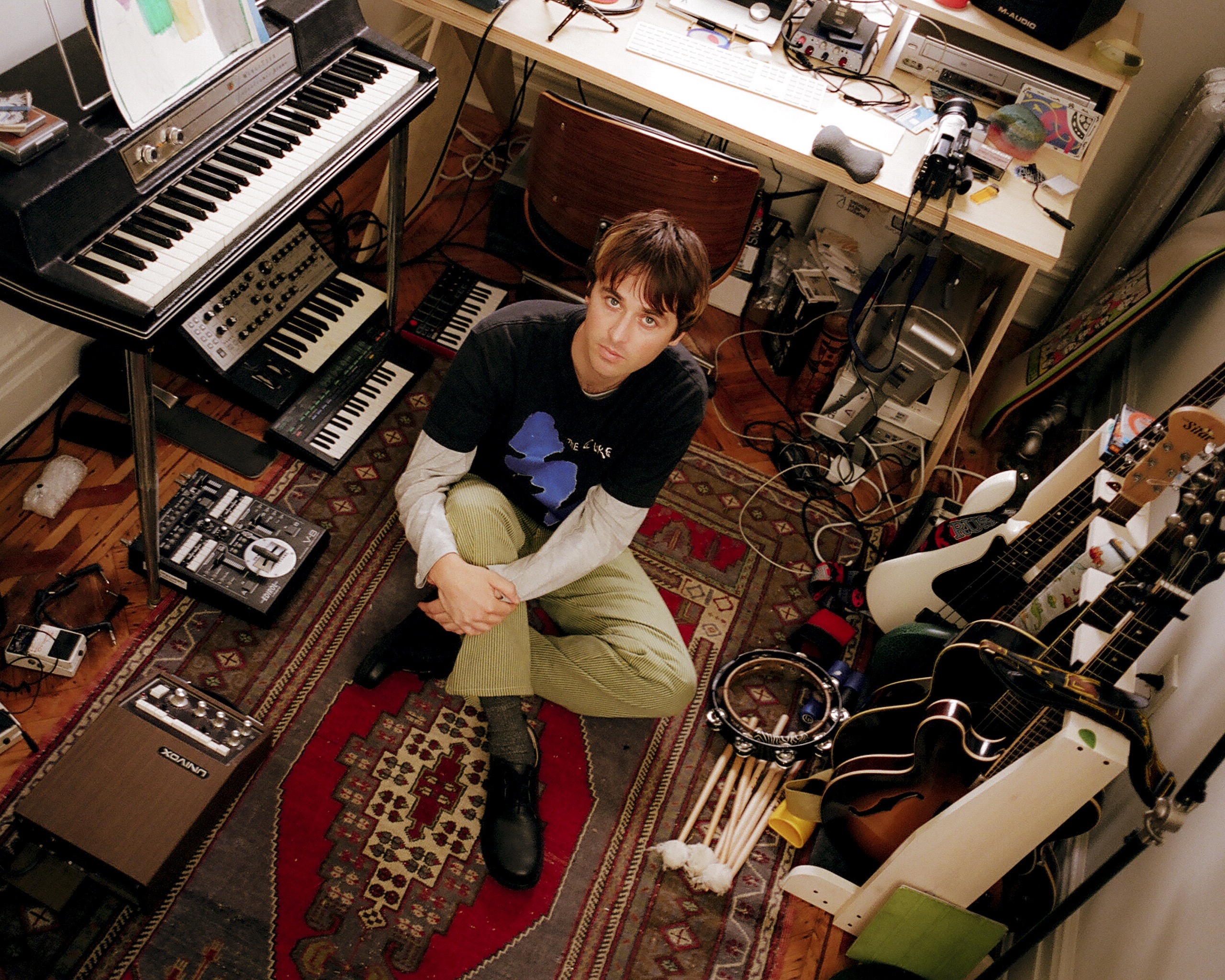 FULL LP PREMIERE: Jxst J Creates DIY Gold Via Hazy/Synth Debut LP ‘How To Pronounce Jxst J’