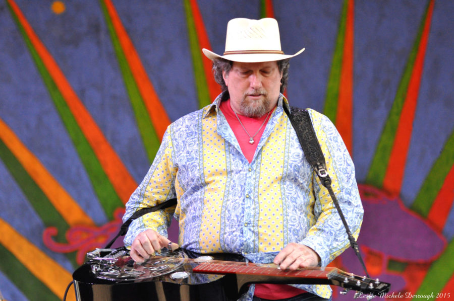 Dobro Master Jerry Douglas Shares Stories & Curiosities Aboard a Life of 1500 Songs (INTERVIEW)