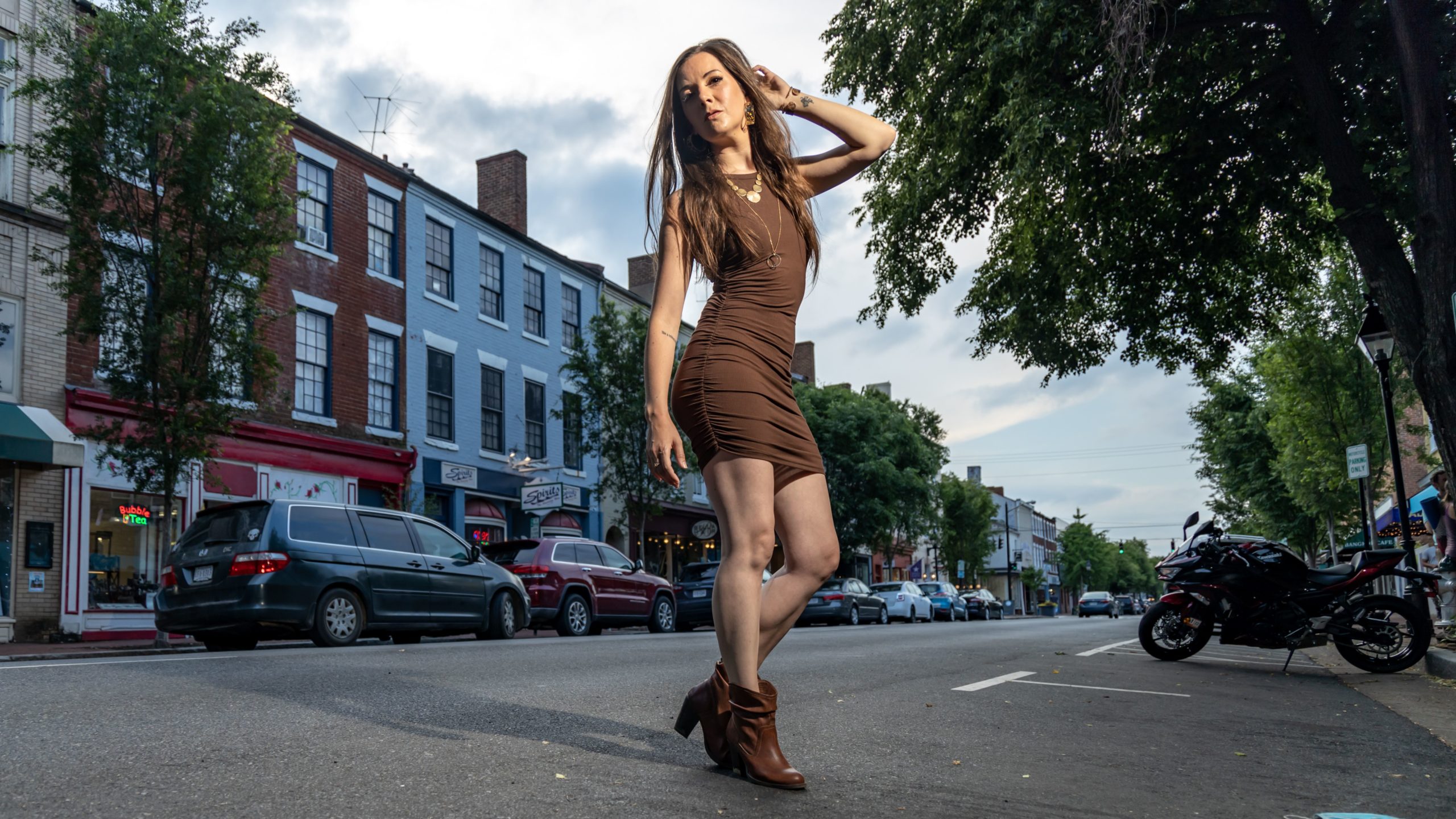 SONG PREMIERE: Songstress Karen Jonas Drops Jazzy Seasonal Companion Via “Summers Hard For Love”