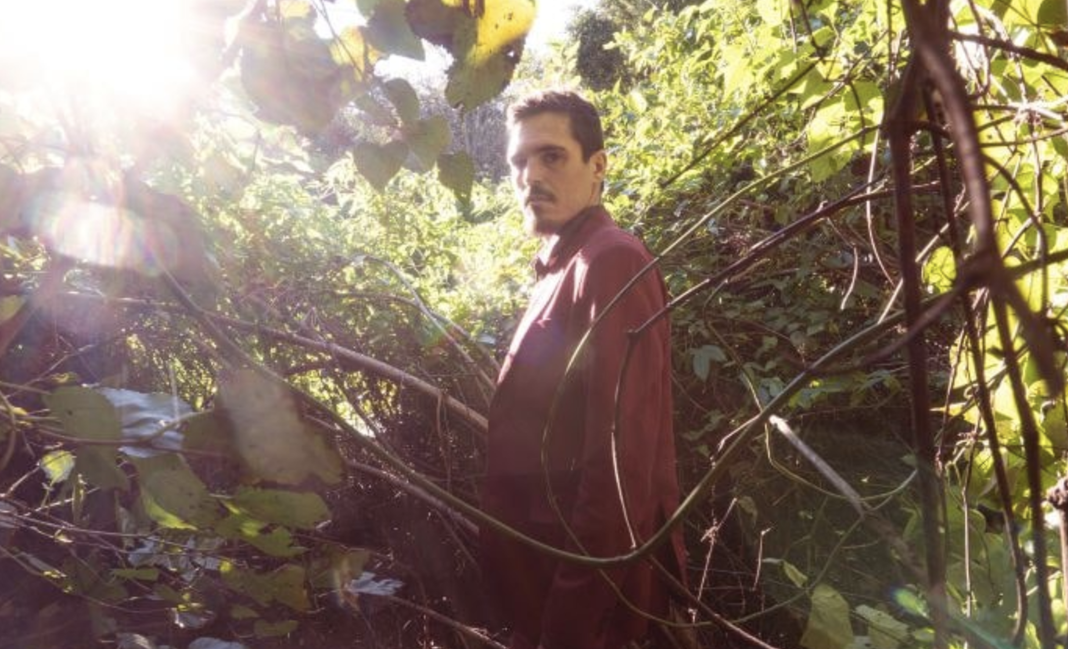 Ric Robertson Showcases Breezy Folk and Americana Creativity on ‘Carolina Child’ (ALBUM REVIEW)