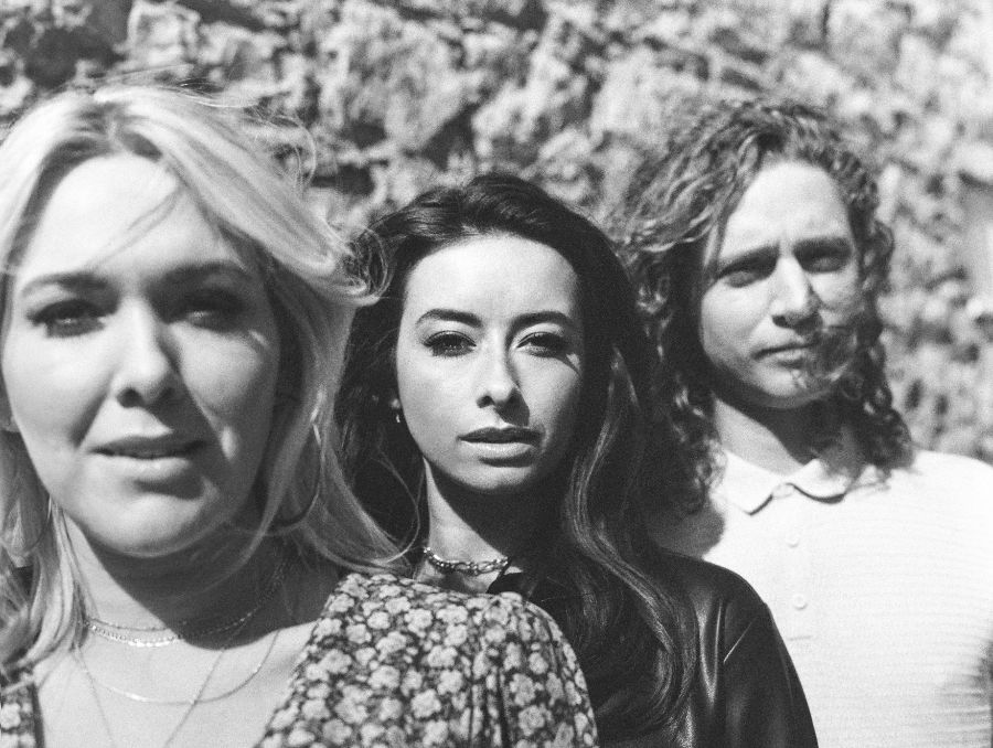 The Wandering Hearts Blend Folk Roots with Americana, Pop and Blues Self-titled LP (ALBUM REVIEW)