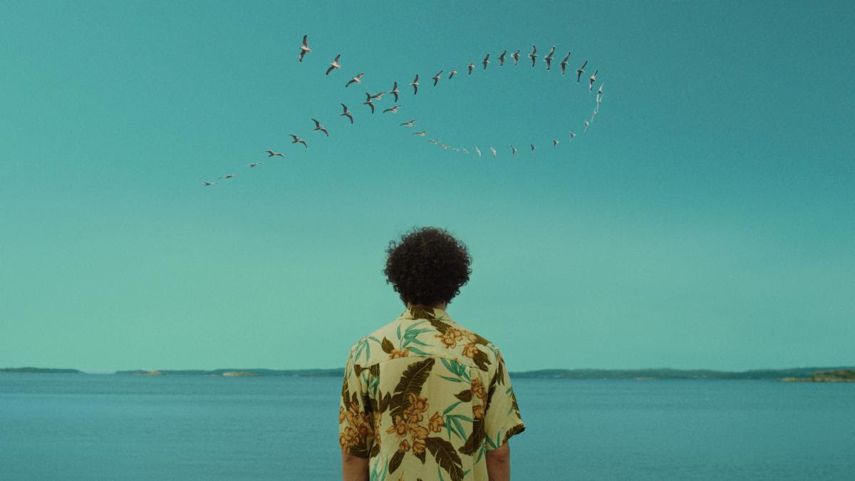 LISTEN: José González Shares Hypnotic New Single “Swing”