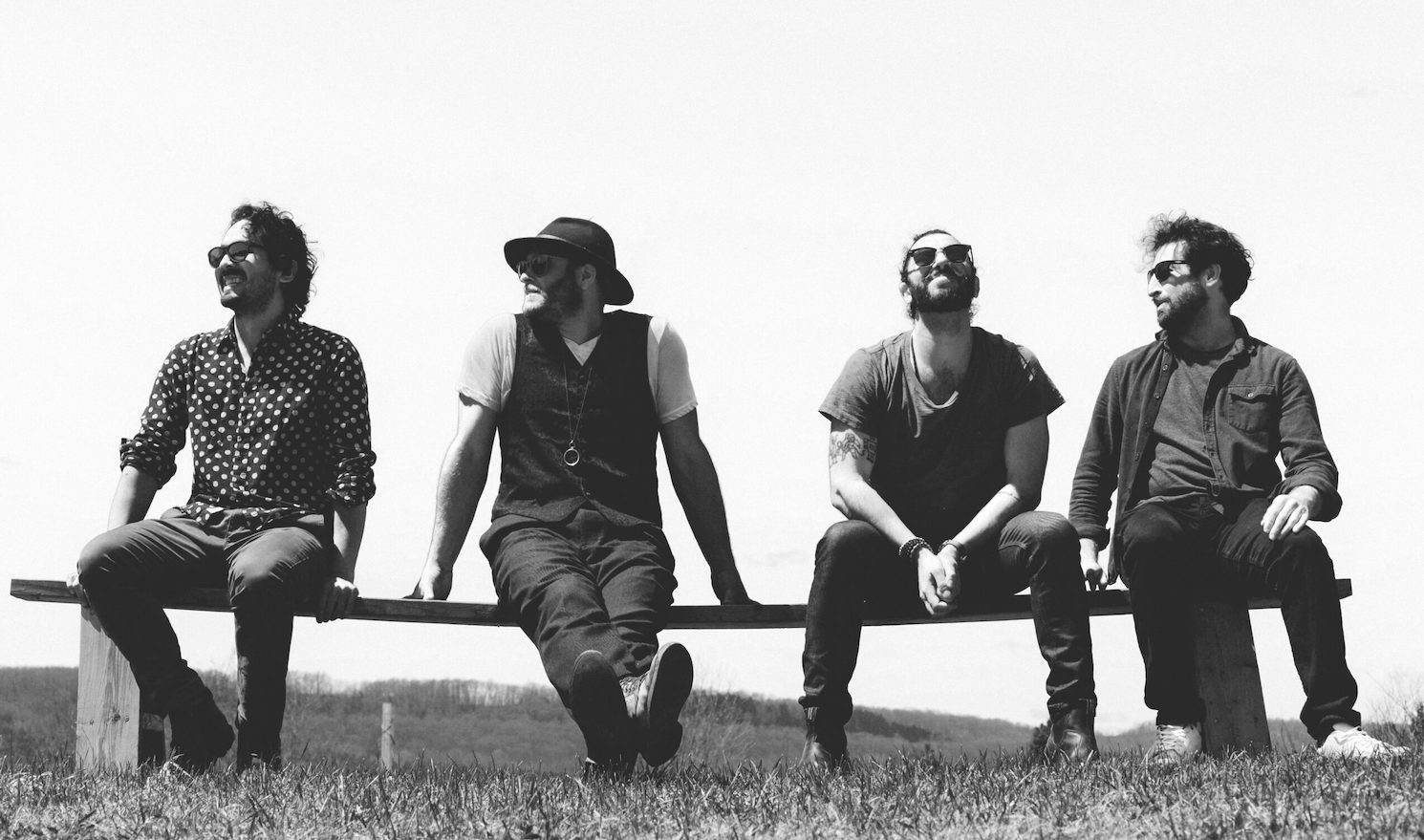 SONG PREMIERE: The Honeyrunners Balance Danceable Pop and Frenetic Indie Rock on “Mixtape”