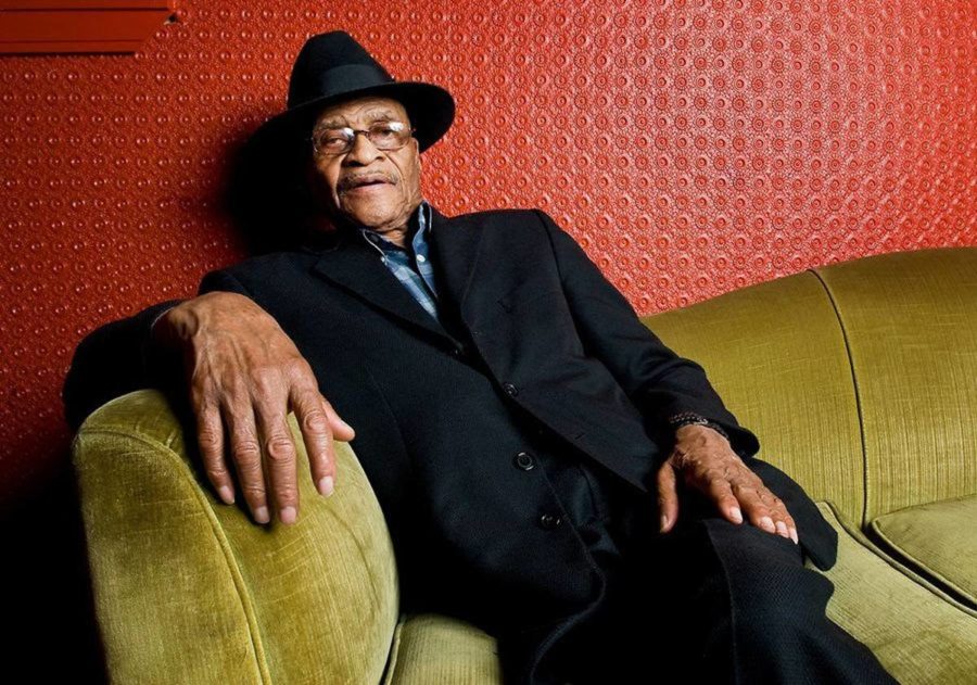 SONG PREMIERE: 93-Year-Old Soul/Gospel Legend Roscoe Robinson Delivers The Goods On “Who’s Been Warming My Oven”