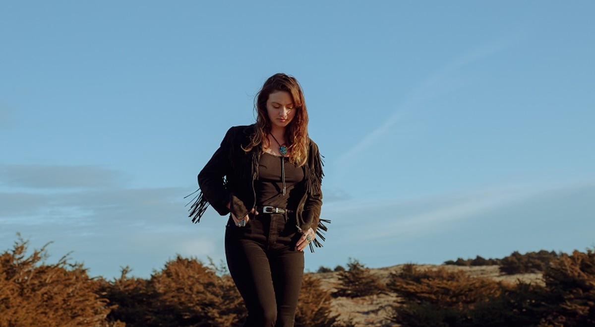 Caitlin Jemma Straddles Soul, Country and Pop on ‘True Meaning’ (ALBUM REVIEW)