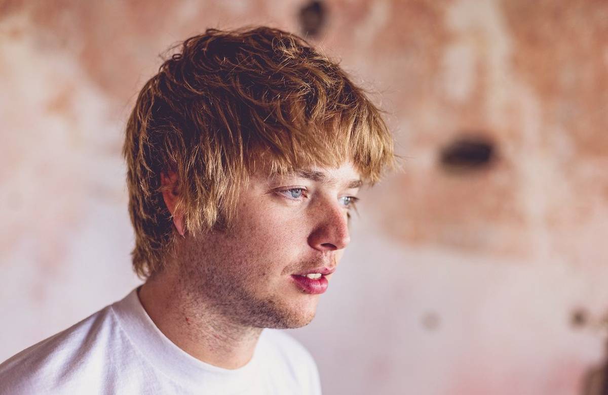 Billy Strings Kicks It Up With Resounding Third LP ‘Renewal’ (ALBUM REVIEW)