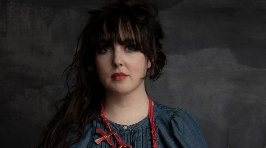 Emily Frembgen Moves Easily from Folk to Alt-Country on ‘It’s Me or the Dog’ (ALBUM REVIEW)