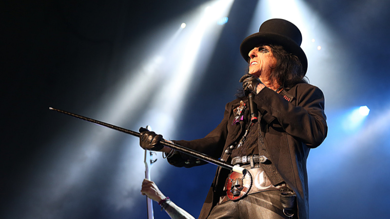 Alice Cooper Gives Boston Another Round of Shock Rock Therapy (SHOW REVIEW/PHOTOS)