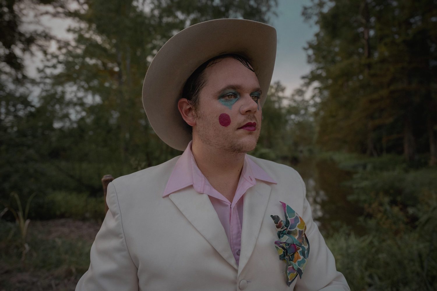 SONG PREMIERE: Queer Swamp Pop Act Bruisey Peets Finds Culinary Inspiration in “Poached Eggs”